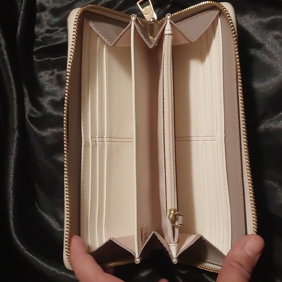 Coach Cream Tote Bag and Wallet Set - Picture 9 of 9